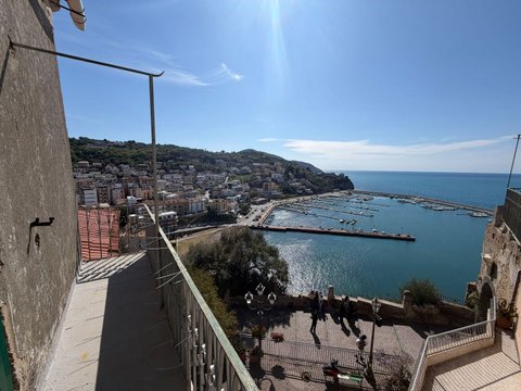 Appartamento su due piani in Via S.Del Vecchio, 4, Centro, Agropoli